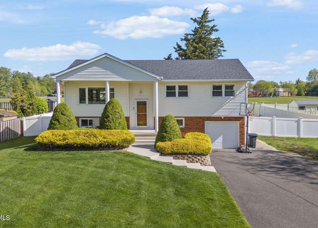 Property at 34 Kipling Way, Manalapan, NJ 07726, 4 beds, 2 baths