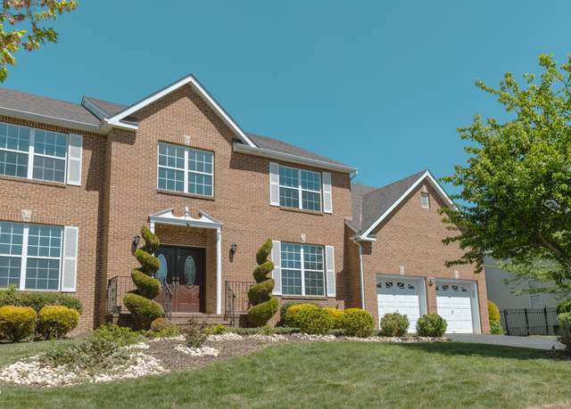Property at 7 Regal Dr, Morganville, NJ 07751, 4 beds, 2.5 baths