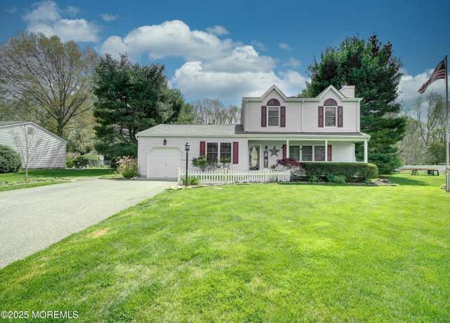 Property at 7 Anita Dr, Jackson, NJ 08527, 3 beds, 1.5 baths