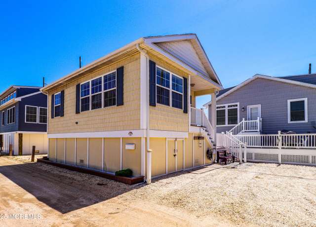 Property at 109 W Kingfisher Way, Lavallette, NJ 08735, 2 beds, 1 bath