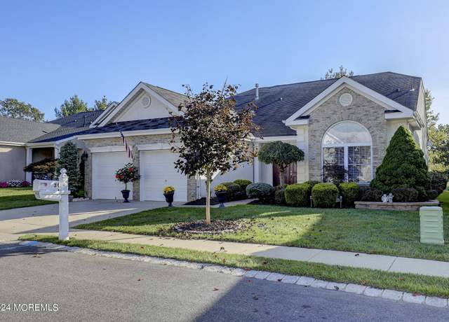 Property at 34 Spyglass Dr, Jackson, NJ 08527, 2 beds, 2 baths