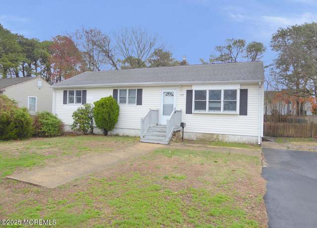 Property at 124 Coral Dr, Brick, NJ 08724, 3 beds, 1 bath