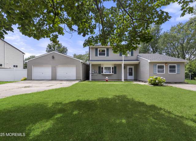 Property at 524 Manasquan Ct, Brick, NJ 08724, 4 beds, 1.5 baths