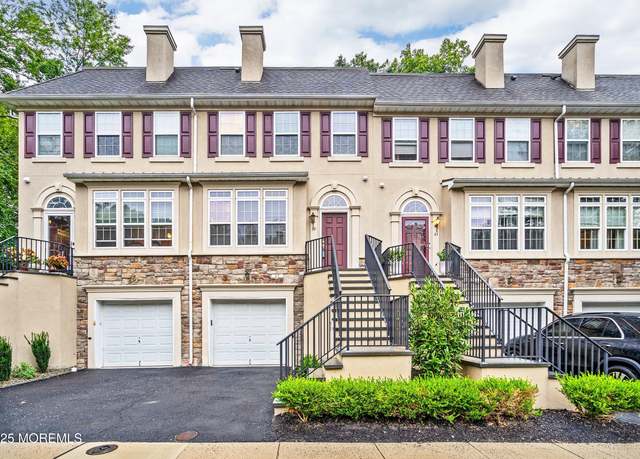 Property at 39 W Aspen Way, Aberdeen, NJ 07747, 2 beds, 3 baths