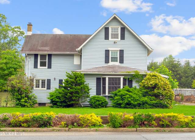 Property at 105 Cedar Grove Rd, Toms River, NJ 08753, 3 beds, 2 baths
