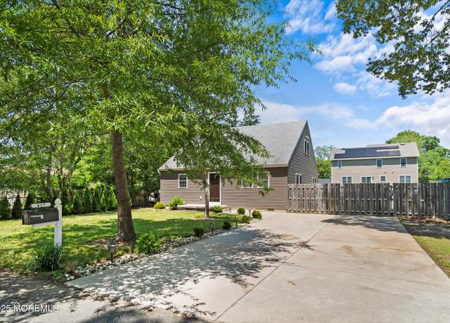 Property at 417 Main St, Bayville, NJ 08721, 4 beds, 2.5 baths