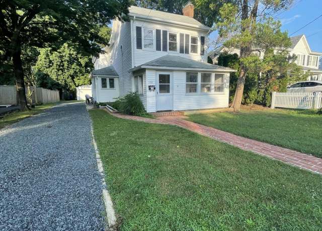 Property at 132 Fair Haven Rd, Fair Haven, NJ 07704, 4 beds, 2 baths