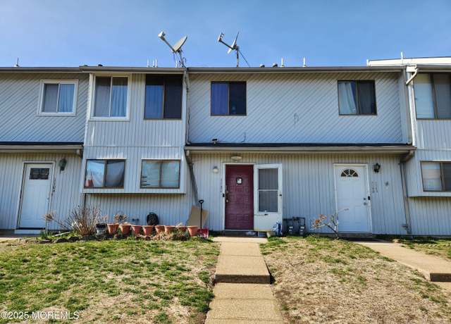 Property at 1102 Sawmill Rd #99, Brick, NJ 08724, 2 beds, 1.5 baths