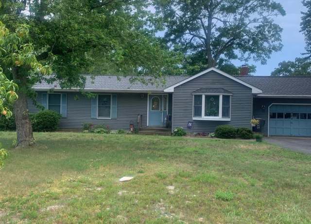 Property at 242 Sprucewood Dr, Brick, NJ 08723, 4 beds, 2 baths