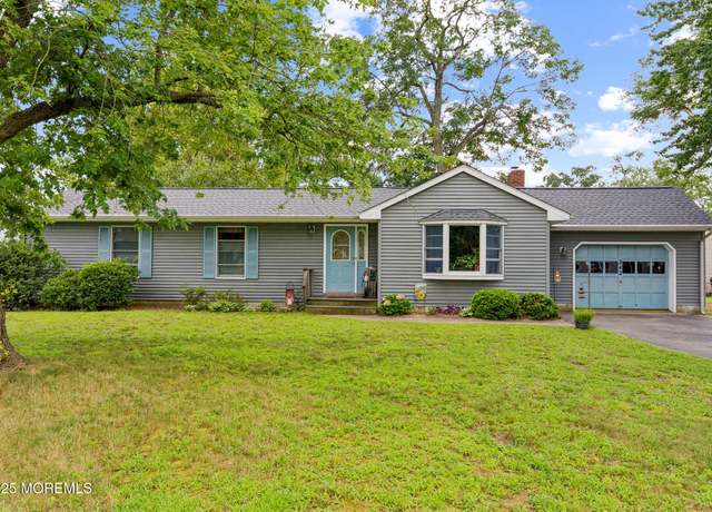 Property at 242 Sprucewood Dr, Brick, NJ 08723, 4 beds, 2 baths