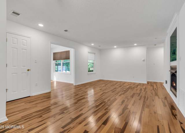 Property at 32 Frontier Way, Tinton Falls, NJ 07753, 2 beds, 1.5 baths