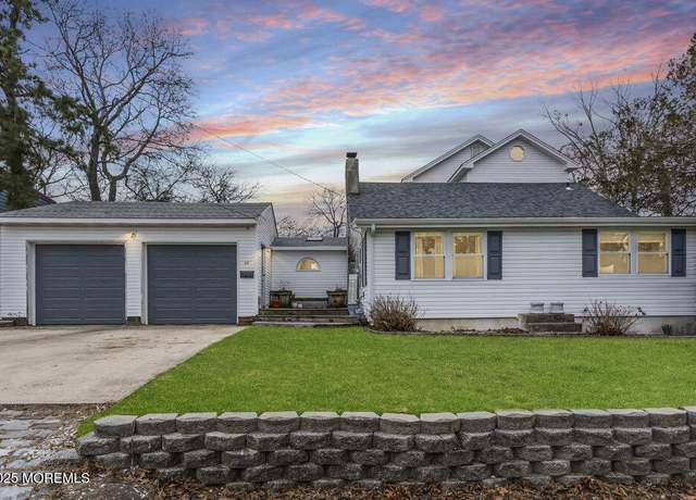 Property at 40 Pinehurst Rd, Brick, NJ 08723, 4 beds, 3 baths