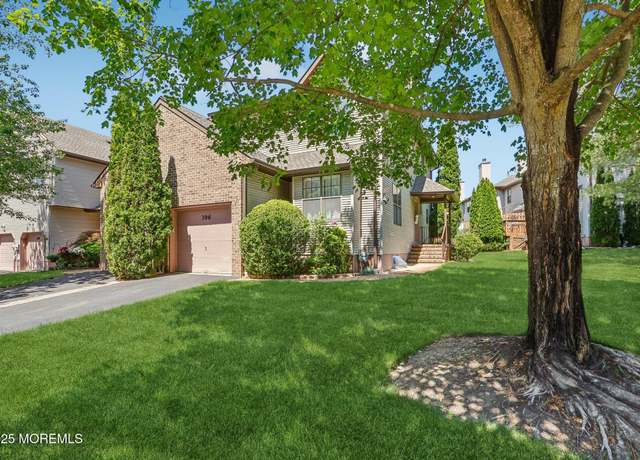 Property at 396 Oak Knoll Dr, Englishtown, NJ 07726, 3 beds, 2.5 baths