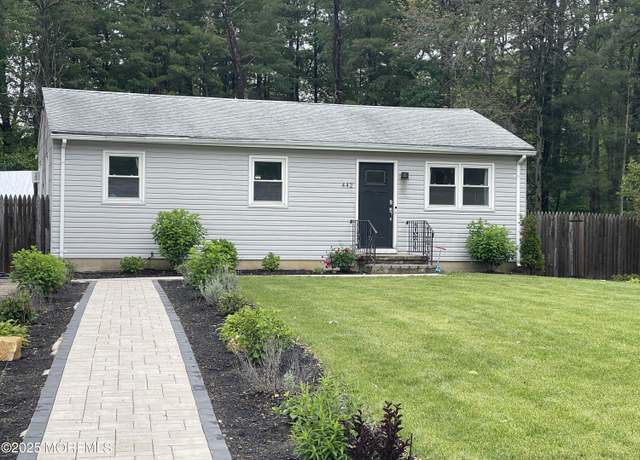 Property at 442 Bay Way, Lanoka Harbor, NJ 08734, 3 beds, 1 bath