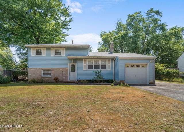 Property at 995 Hunt Dr, Toms River, NJ 08753, 3 beds, 1 bath