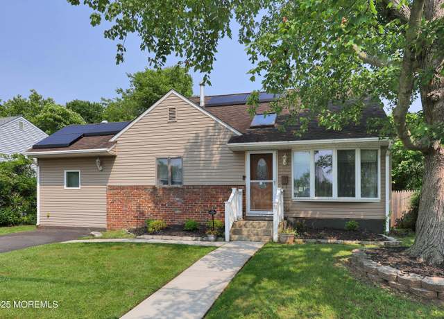 Property at 8 Donnelly St, Union Beach, NJ 07735, 3 beds, 1.5 baths