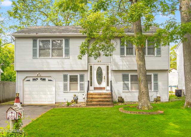 Property at 24 Roosevelt Dr, Brick, NJ 08724, 3 beds, 2 baths
