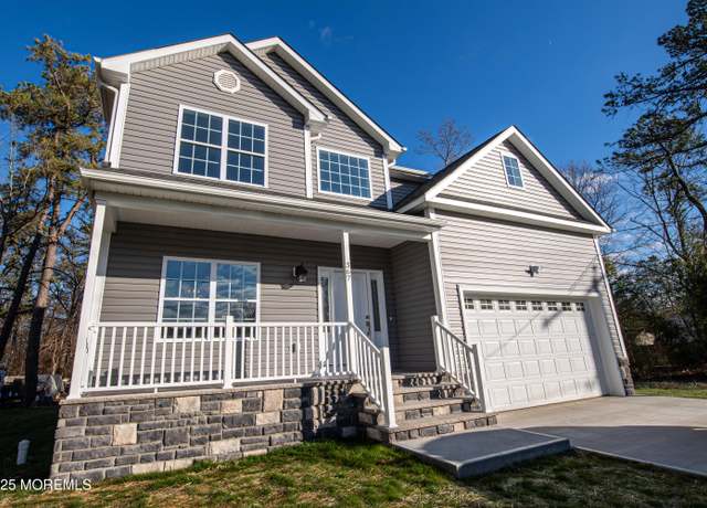 Property at 367 Eastern Blvd, Bayville, NJ 08721, 4 beds, 2.5 baths