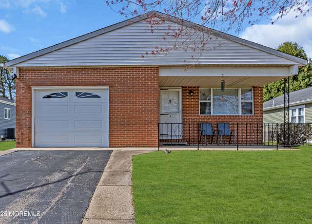 Property at 9 Banning Ct, Toms River, NJ 08757, 2 beds, 2 baths
