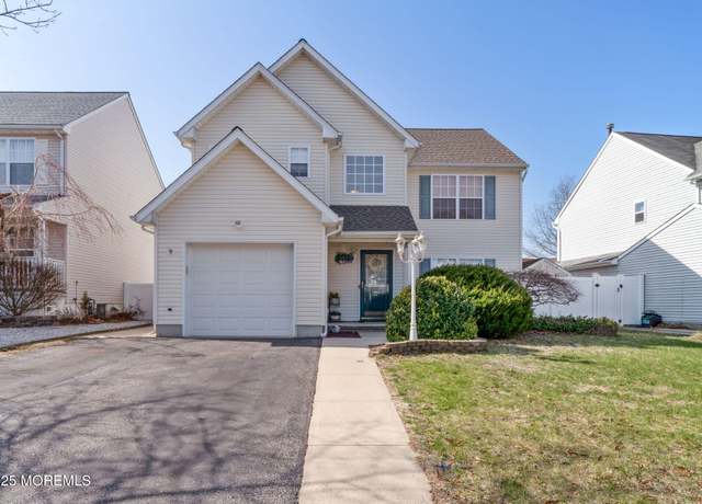 Property at 16 Lena Ct, Bayville, NJ 08721, 4 beds, 2.5 baths