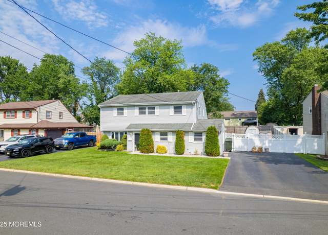 Property at 7 Carriage Rd, Hazlet, NJ 07730, 4 beds, 1.5 baths