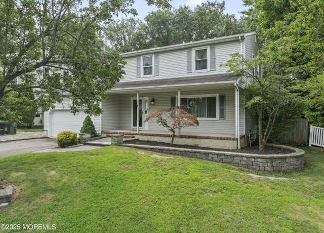 Property at 5 Windsor Ct, Hazlet, NJ 07730, 3 beds, 2.5 baths