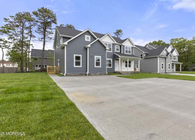 Property at 801 Commonwealth Blvd, Toms River, NJ 08757, 5 beds, 4 baths