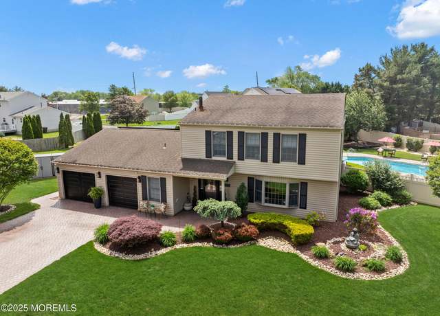 Property at 7 Carlisle Ct, Hazlet, NJ 07730, 3 beds, 2.5 baths