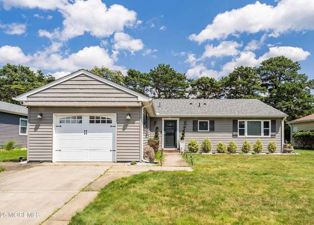 Property at 24 Innsbruck Dr, Toms River, NJ 08757, 2 beds, 2 baths