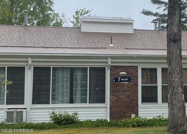 Property at 7 Walnut St Unit C, Toms River, NJ 08757, 2 beds, 1 bath