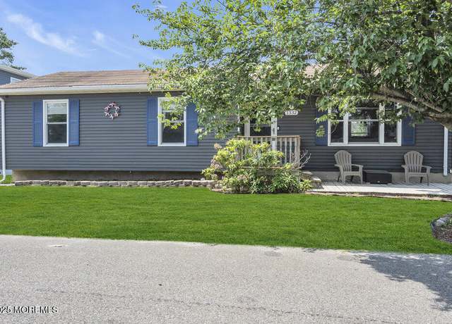 Property at 1332 Longboat Ave, Beachwood, NJ 08722, 3 beds, 1 bath