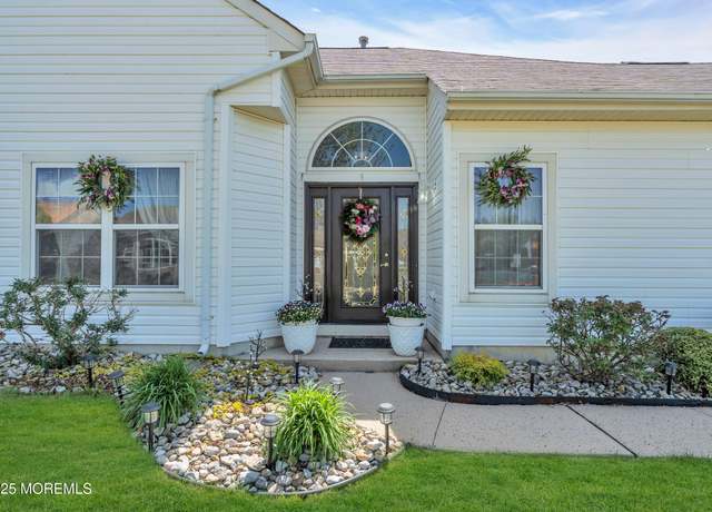 Property at 2 Moet Ct, Manchester, NJ 08759, 3 beds, 3 baths