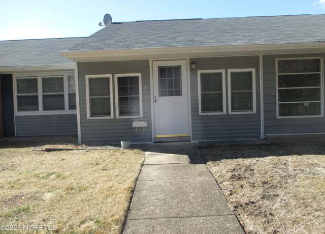 Property at 337C Canterbury Ct, Lakewood, NJ 08701, 2 beds, 1 bath