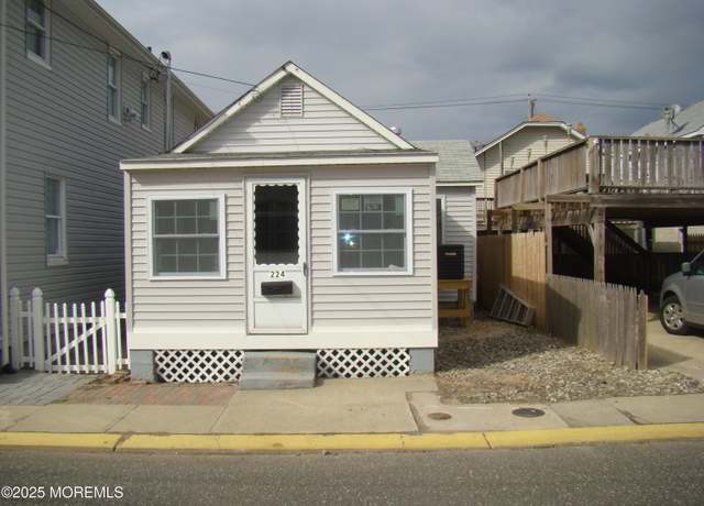 Property at 224 Bay Ter, Seaside Heights, NJ 08751, 2 beds, 1 bath