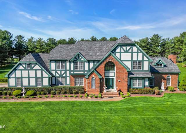 Property at 5 Pheasant Rd, Colts Neck, NJ 07722, 5 beds, 3.5 baths