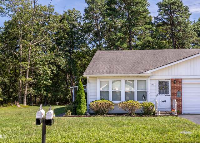 Property at 26A Franklin Ln, Manchester, NJ 08759, 2 beds, 2 baths