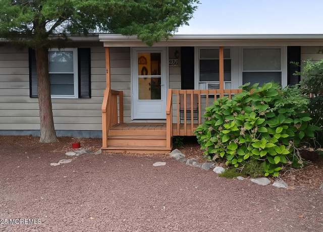 Property at 296 Nautilus Dr, Manahawkin, NJ 08050, 3 beds, 1 bath