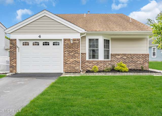 Property at 4 Beechwood Ct, Barnegat, NJ 08005, 2 beds, 2 baths