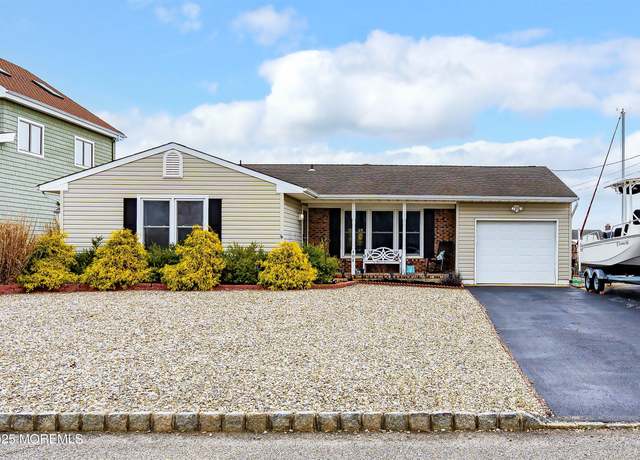 Property at 408 Elizabeth Ct, Lanoka Harbor, NJ 08734, 3 beds, 2 baths