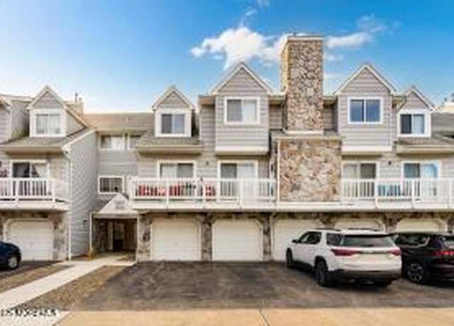 Property at 1912 Schley Ave, Toms River, NJ 08755, 2 beds, 1.5 baths