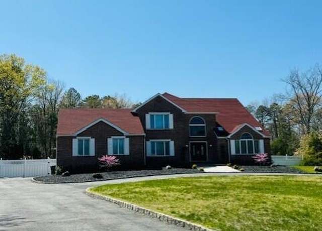 Property at 115 Tree Top Cir, Freehold, NJ 07728, 4 beds, 3 baths
