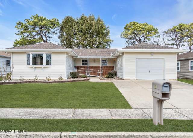 Property at 73 Virgin Islands Dr, Toms River, NJ 08757, 2 beds, 2 baths