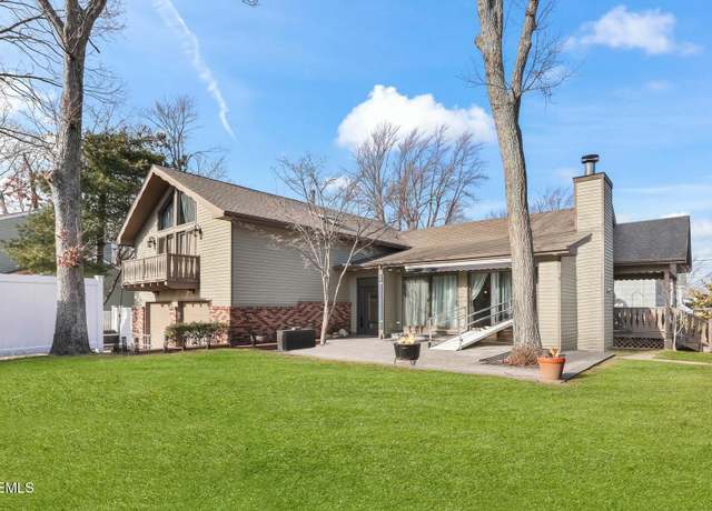Property at 9 Tremont Dr, Neptune Township, NJ 07753, 3 beds, 2.5 baths