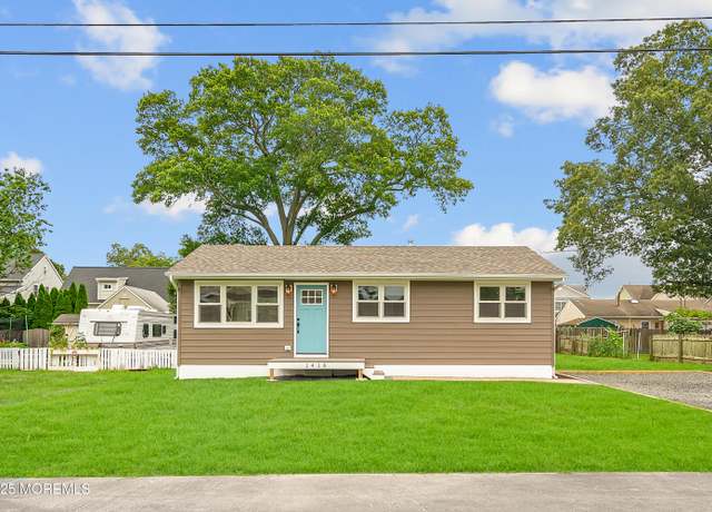 Property at 1416 Charles St, Point Pleasant, NJ 08742, 3 beds, 1 bath