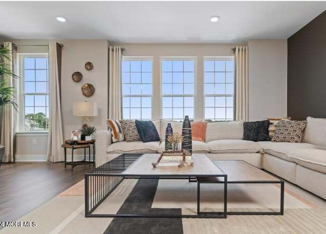 Property at 20 Primrose Ct, Manalapan, NJ 07726, 3 beds, 3.5 baths