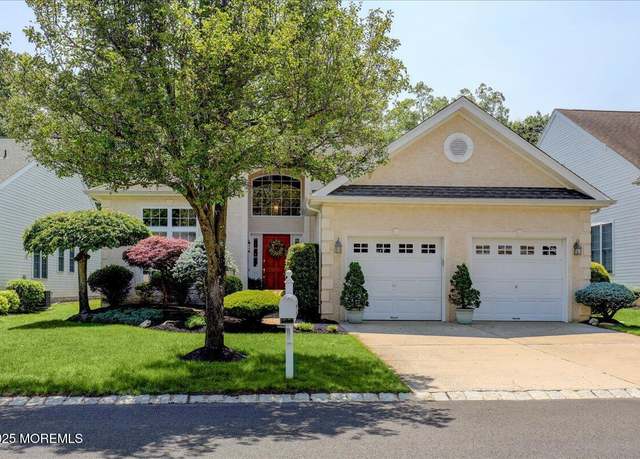Property at 78 Oakmont Ln, Jackson, NJ 08527, 2 beds, 2 baths