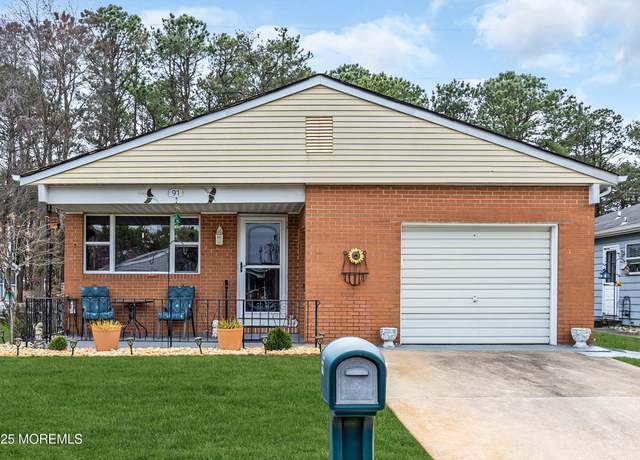Property at 91 San Carlos St, Toms River, NJ 08757, 2 beds, 2 baths