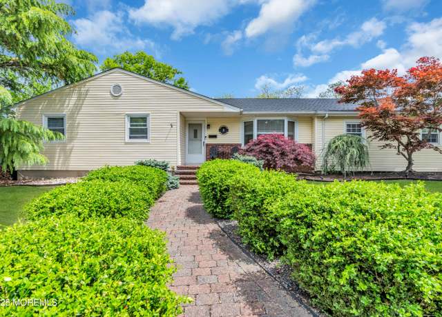 Property at 5 Westbrook Cir, Howell, NJ 07731, 5 beds, 2.5 baths