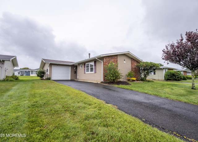 Property at 123 Whittier Rd, Brick, NJ 08724, 2 beds, 1.5 baths
