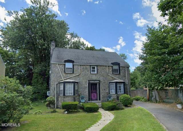 Property at 392 Berkeley Rd, Orange, NJ 07050, 3 beds, 3.5 baths